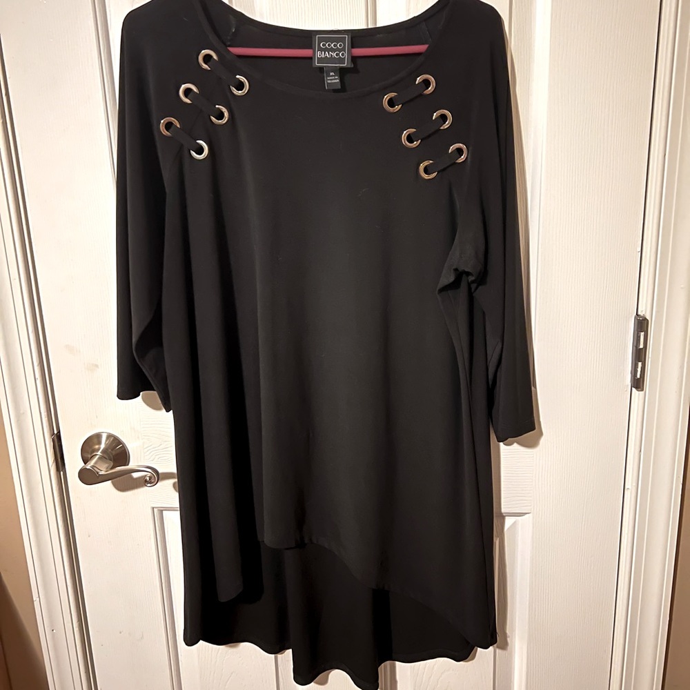 Coco Bianco hi-low blouse